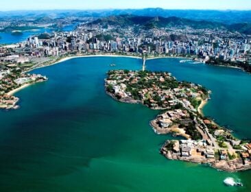 Das águas de Camburi à Ilha do Boi: praias para conhecer em Vitória