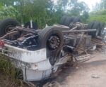 VÍDEO | Caminhão tomba na rodovia do Contorno (ES-488), em Cachoeiro