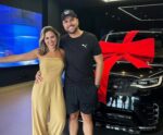 Zé Neto, da dupla com Cristiano, presenteia mulher com carro de R$ 750 mil