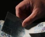 Aposentados do INSS que ganham mais que o mínimo começam a receber 13º