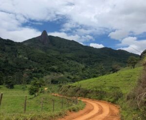 Calçado: prefeito discute melhorias em estradas para incentivar turismo