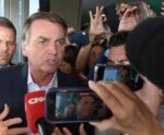 Passaporte de Bolsonaro é entregue às autoridades