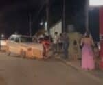 Carro invade a contramão e provoca acidente em Cachoeiro