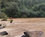 Bombeiros encontram corpo de homem que se afogou em cachoeira em Guaçuí