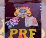 Homem é preso com papelotes de cocaina e tablete de maconha na BR-101