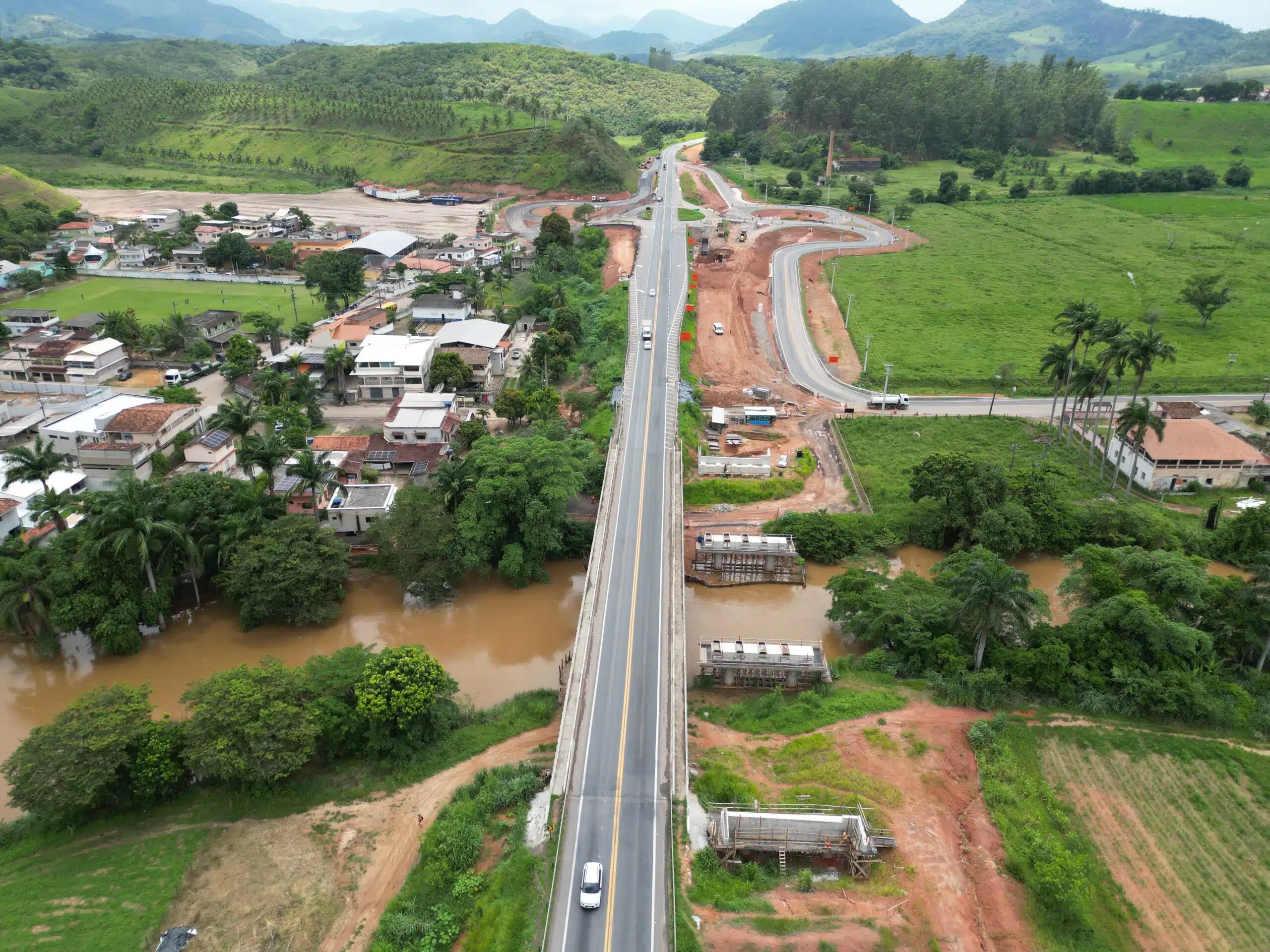 Obras de duplicação BR 101