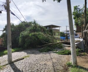 Cachoeiro ainda tem bairros sem energia nesta sexta (2), após o temporal Temporal em Cachoeiro