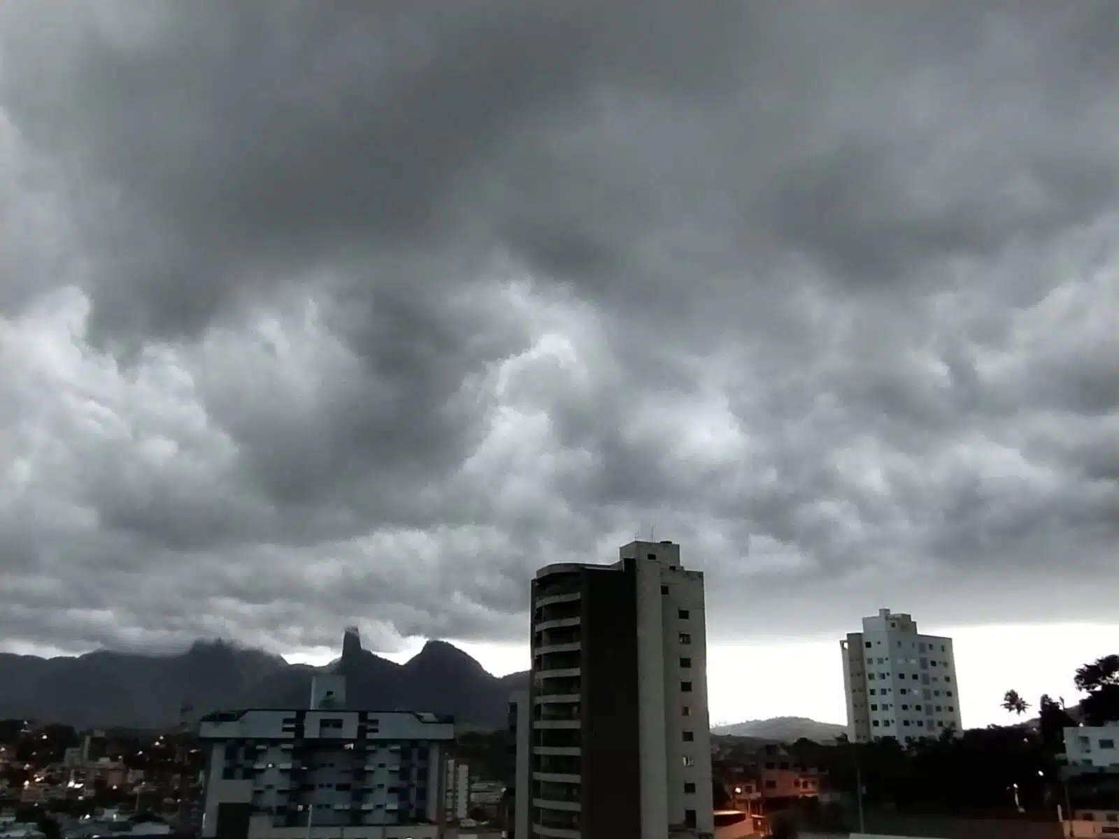 tempo - nublado - inverno - chuva - chuvas intensas no ES