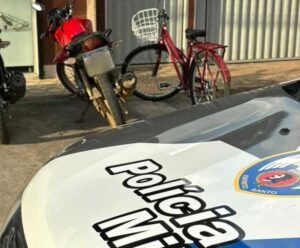PM apreende moto com restrição de furto e roubo em Jerônimo Monteiro Moto com restrição de furto e roubo