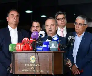 Com medo da PF? Oposição entrega pauta de sugestões a Pacheco