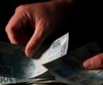 Pacote: acesso ao abono para quem recebe até 1,5 salário mínimo