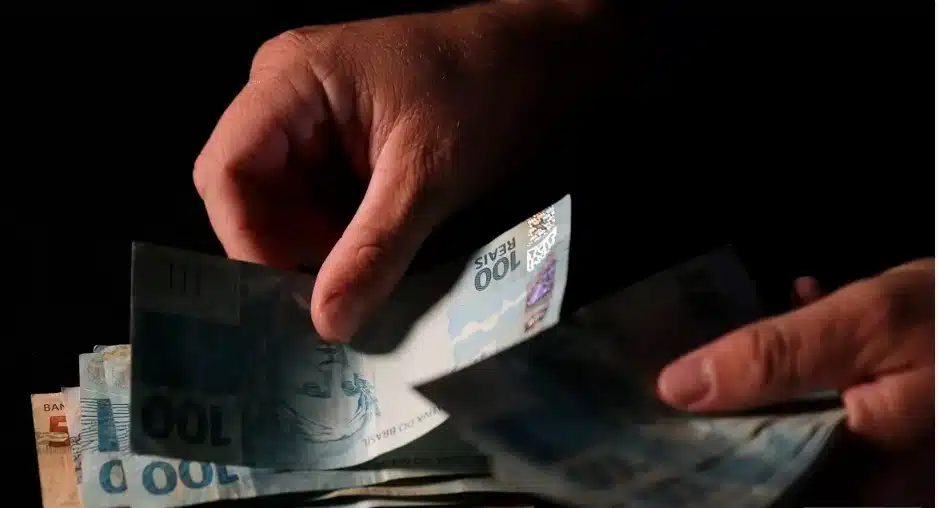 Salário mínimo em 2025