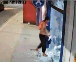VÍDEO | Loja de roupas é arrombada em Cachoeiro