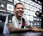 Clayton Silva diz que jogar no Vasco é ‘um dos maiores desafios da carreira’