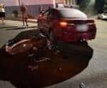 Mulher fica ferida em acidente entre carro e moto em Alegre