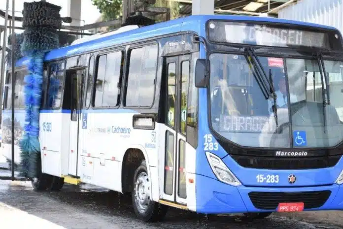 ônibus Flecha Branca
