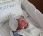 Juliano Cazarré anuncia o nascimento do 6º filho, Estevão