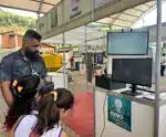 Alunos se encantam com aparelhos de tecnologia no Fórum de Piscicultura