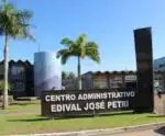 Prefeitura de Anchieta promove leilão com veículos e máquinas; confira