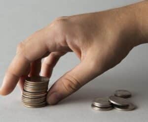 Procon de Cachoeiro orienta consumidores sobre troco correto Troco Procon