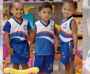 Alunos da rede municipal de Presidente Kennedy recebem uniformes Uniforme escolar Presidente Kennedy