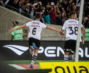 Vasco e Nova Iguaçu fazem jogo frenético e empatam na semifinal do Carioca