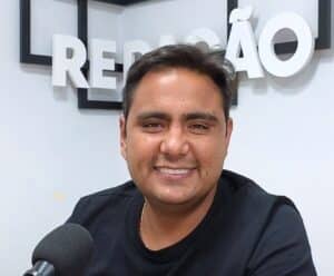 Apesar da pouca idade, prefeito de Mimoso se destaca com gestão eficaz