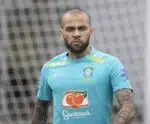 Daniel Alves paga fiança de R$ 5,4 milhões para ter liberdade provisória