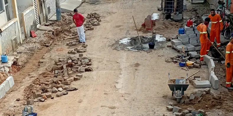 Foto de Obras no centro de BJN