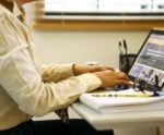 Pesquisa mostra que diferença salarial entre mulheres e homens caiu