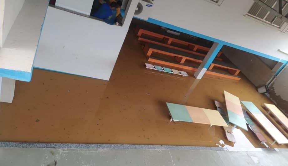 Quatro unidades escolares foram atingidas pelas fortes chuvas em Cachoeiro.
Foto: Divulgação/PMCI Quatro unidades escolares foram atingidas pelas fortes chuvas em Cachoeiro.
Foto: Divulgação/PMCI