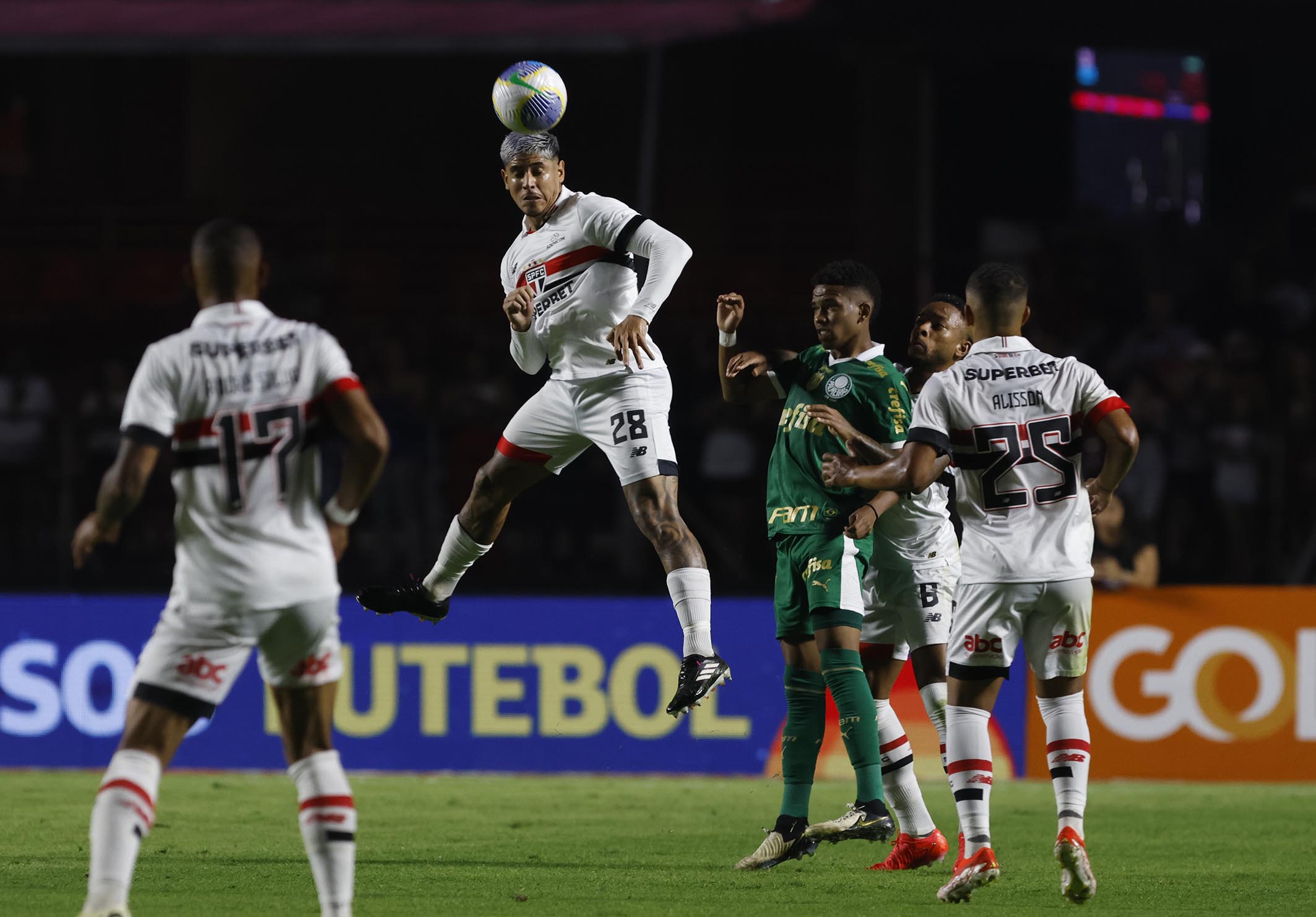 São Paulo E Palmeiras Empatam Sem Gols Em Clássico Pobre De Emoções