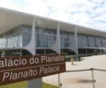 Governo repudia tarifaço, fala em acionar lei de reciprocidade e responsabiliza clã Bolsonaro
