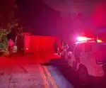 Motorista perde controle de caminhão e tomba em rodovia em Muqui