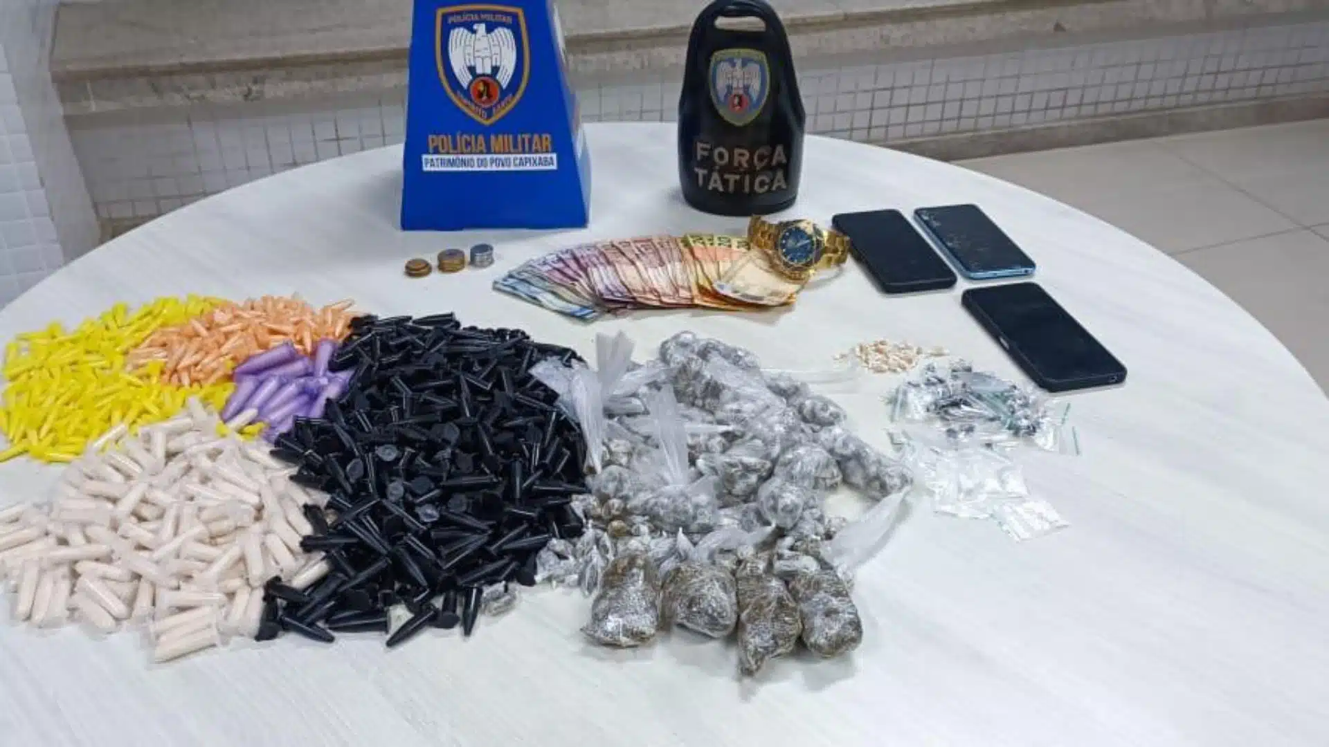 Pinos de cocaína em Cariacica
