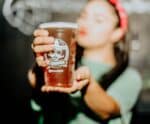 Viana Beer promove encontro entre cerveja artesanal e música ao vivo