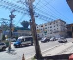 Mais um! Comerciantes pedem substituição de poste danificado em Cachoeiro