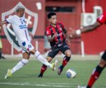 Vitória faz 2 a 0, mas cede empate ao Bahia na volta do clássico baiano ao Brasileirão