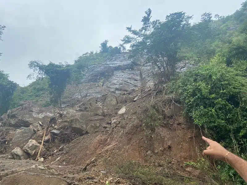 DER-ES limpeza de rodovias afetadas pela chuva