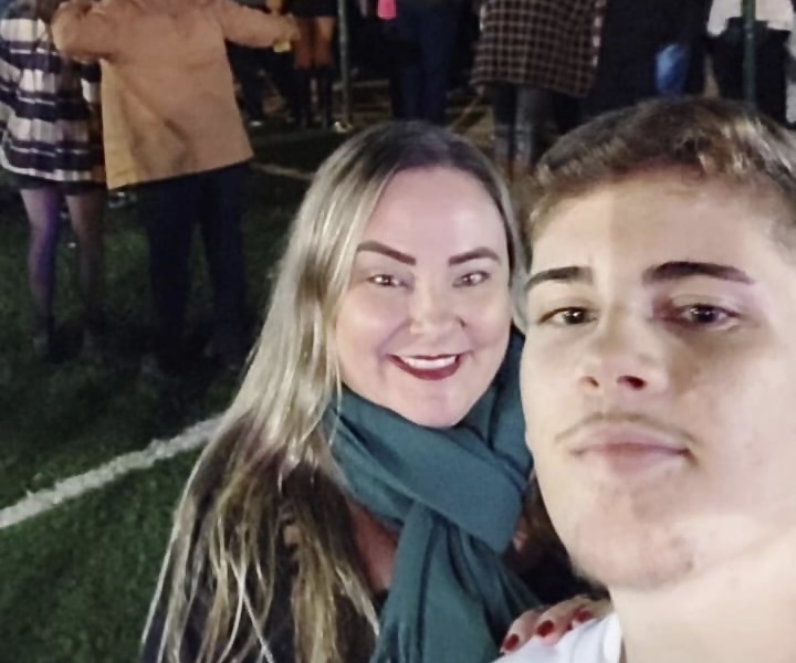 Mariângela e Gabriel no Festival de Alegre 2023 (Foto: arquivo pessoal) Mariângela e Gabriel no Festival de Alegre 2023 (Foto: arquivo pessoal)