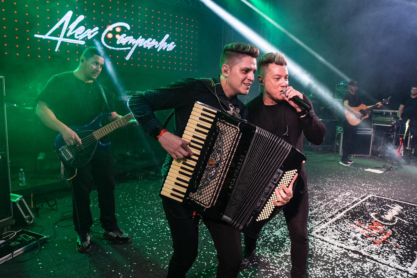 cantor Alex Campanha