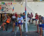 Acolhidos de abrigo são voluntários em ação de cuidados com animais