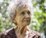 Ganhadora do Nobel de 2013, escritora morre aos 92 anos