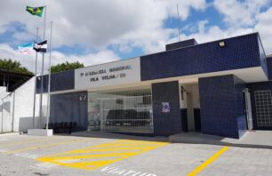 Casal é preso após agredir adolescente dentro de escola em Vila Velha Delegacia de Vila Velha