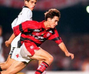 Ídolo do Flamengo, Sávio estará em Cachoeiro nesta quarta (15) Sávio em Cachoeiro
