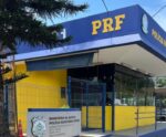 PRF prende mulher acusada de estelionato em flagrante no ES