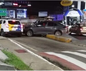 Suspeito de embriaguez: homem provoca acidente em Cachoeiro
