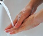 Conheça quatro doenças oculares que podem ser evitadas lavando as mãos
