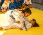 Vagas em aulas gratuitas de judô para crianças e adolescentes