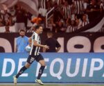 Botafogo derrota Red Bull Bragantino de virada e chega aos 23 pontos